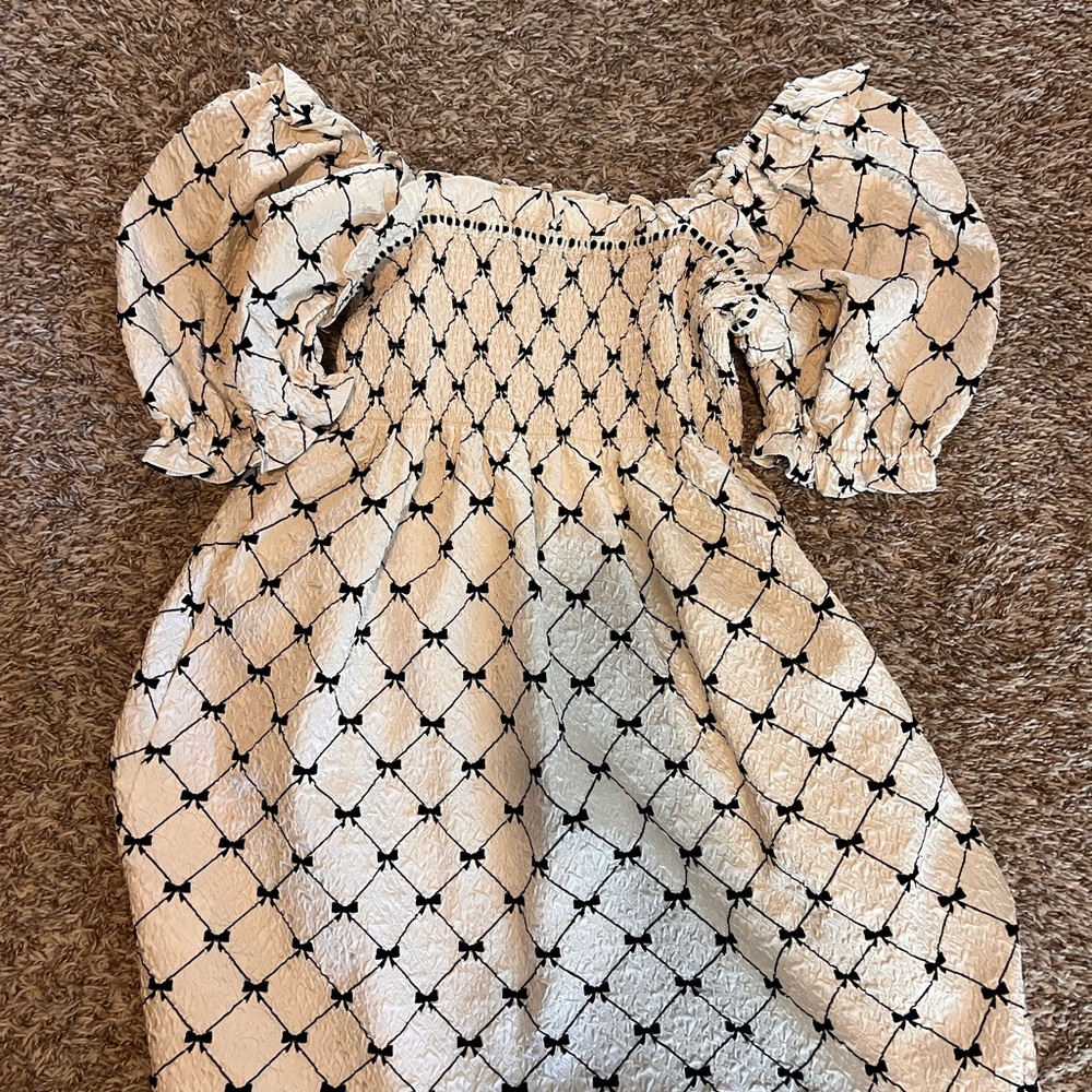 Elegant Cream and Black Midi Dress